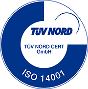 Das Bild zeigt ein TÜV Nord Zertifizierung für Umweltmanangement. Es handelt sich um ein rundes Abzeichen mit dem Schriftzug "TÜV Nord Cert GmbH ISO 14001"